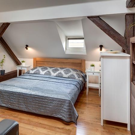Michalska - Old Town Apartment Прага Екстериор снимка