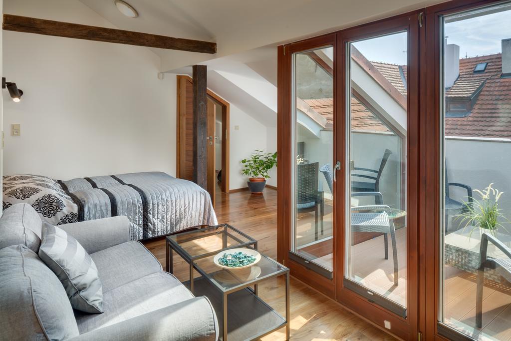 Michalska - Old Town Apartment Прага Екстериор снимка