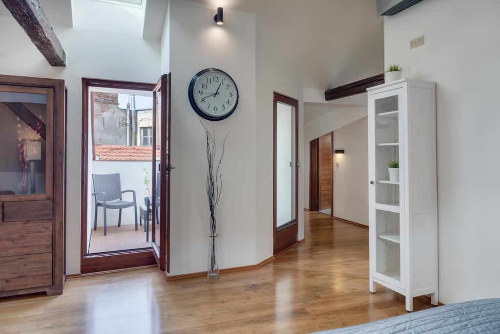 Michalska - Old Town Apartment Прага Екстериор снимка