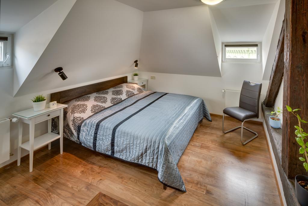 Michalska - Old Town Apartment Прага Екстериор снимка
